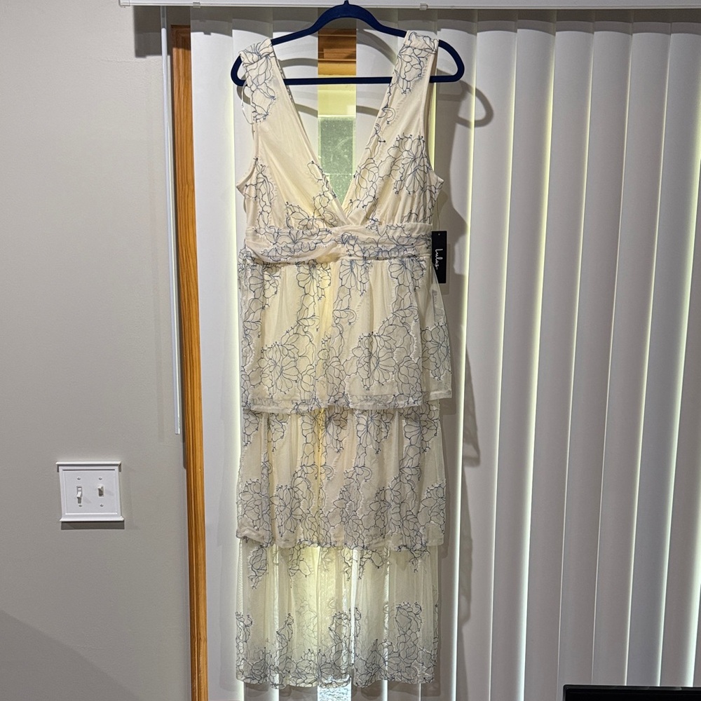 Lulu's Cream and Gray Floral Lace Midi Dress